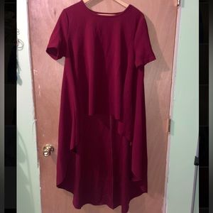 Hi-lo maroon top